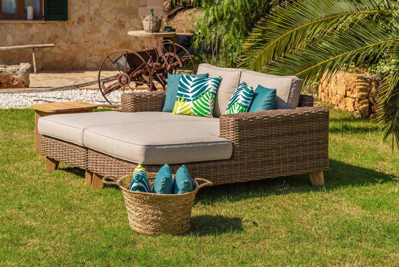 Bahamas Chaise Lounger Right/Left - Quick Ship
