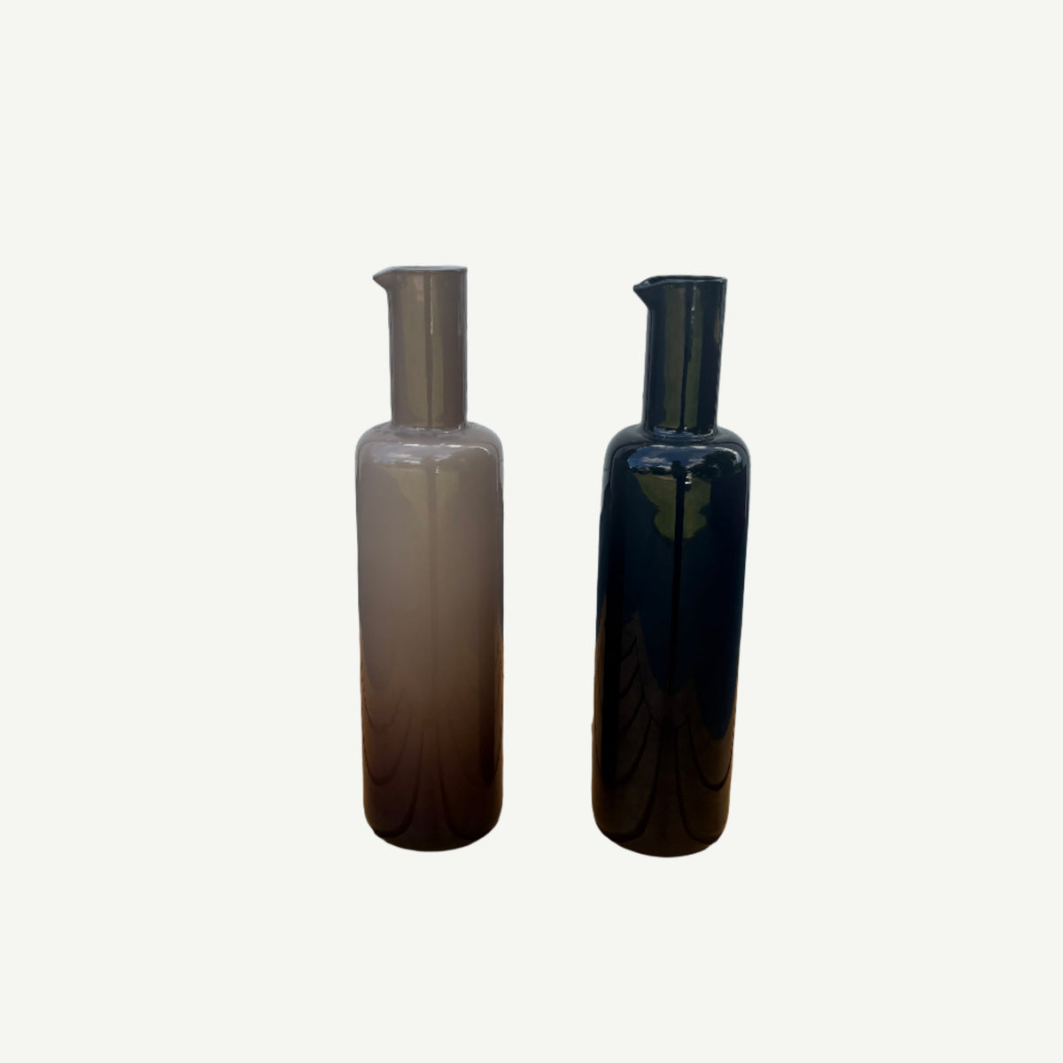 Flask Bottle - Milky Black
